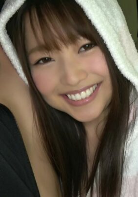 キュートな笑顔!童顔の女の子とイチャラブセックス【無料試聴】 23 h 1825tssr00605pl