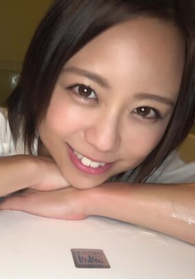 制服のままお風呂で足コキ!潮吹きもエグい女の子!【無料試聴】 24 h 1825tssr00606pl